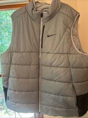 Nike Men’s new 4x Light Gray Quilted Puffer Vest with Chest Zip